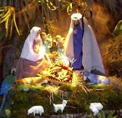 (C) naimad.de Nacimiento Chachapoyano Krippe Josef und Maria Christkind